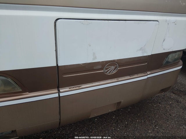 Продажа на аукционе авто 2001 Roadmaster Rail Executive Signature, vin: 1RF12061911010691, номер лота: 44380783