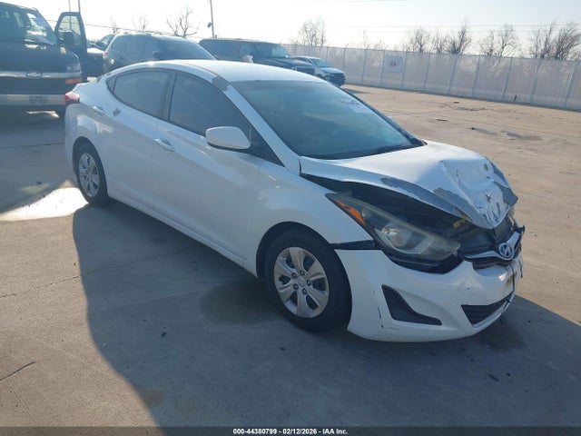 2016 HYUNDAI ELANTRA 5NPDH4AE2GH783556