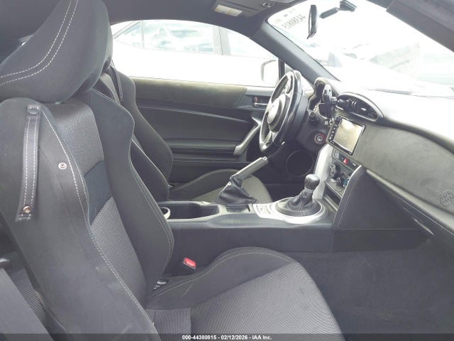 2017 TOYOTA 86 JF1ZNAA18H8700728 Photo 4