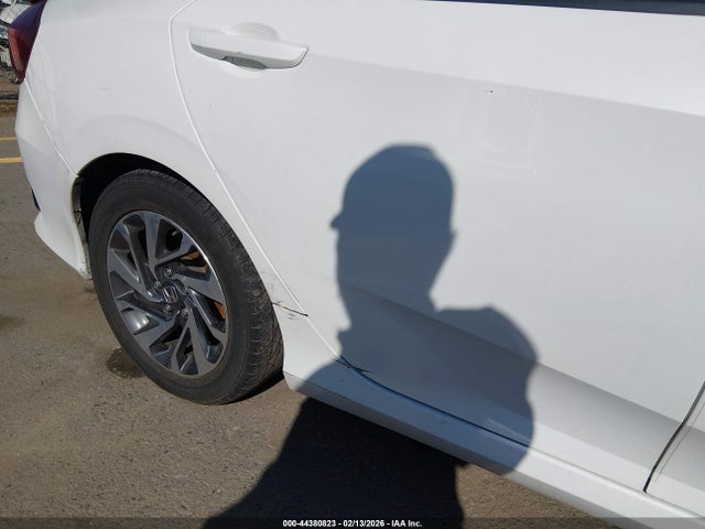 Honda CIVIC EX 2018 19XFC2F71JE206180 Image 19