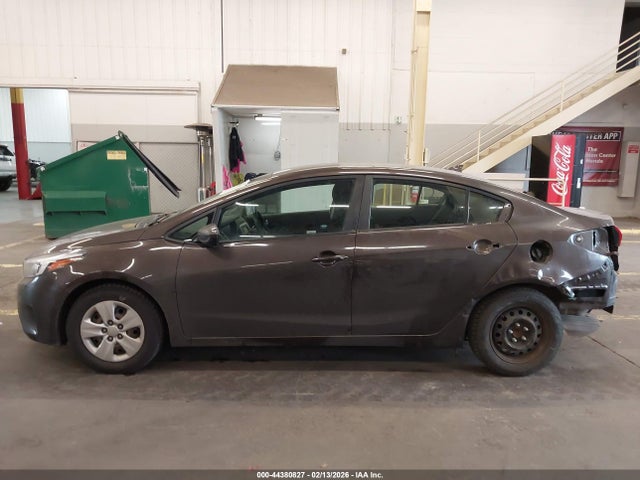 KIA FORTE LX 2017 3KPFK4A72HE115032 Image 15
