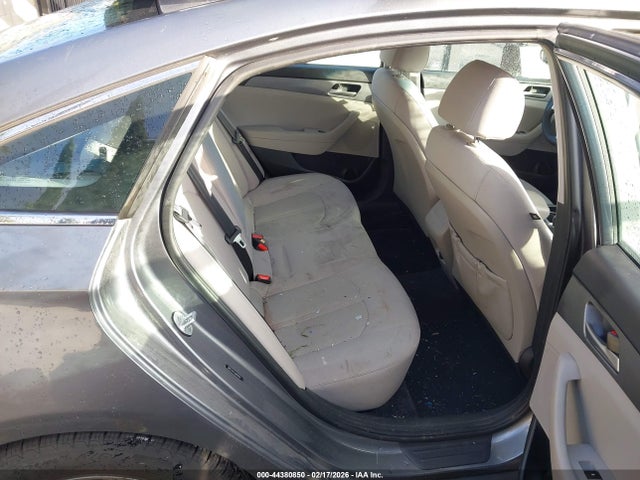 5NPE24AF2JH694091 Hyundai SONATA SE