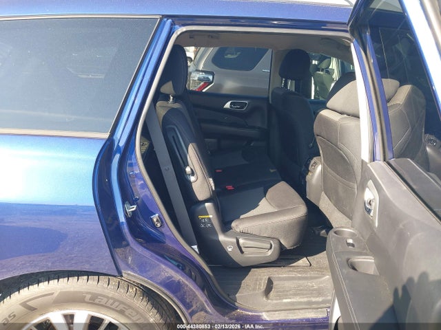 5N1DR2MN6JC648723 Nissan Pathfinder Sv