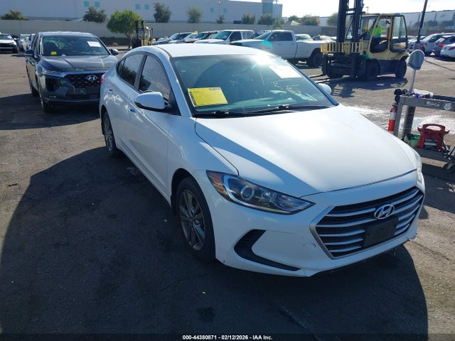 5NPD84LFXJH263036 Hyundai ELANTRA SEL