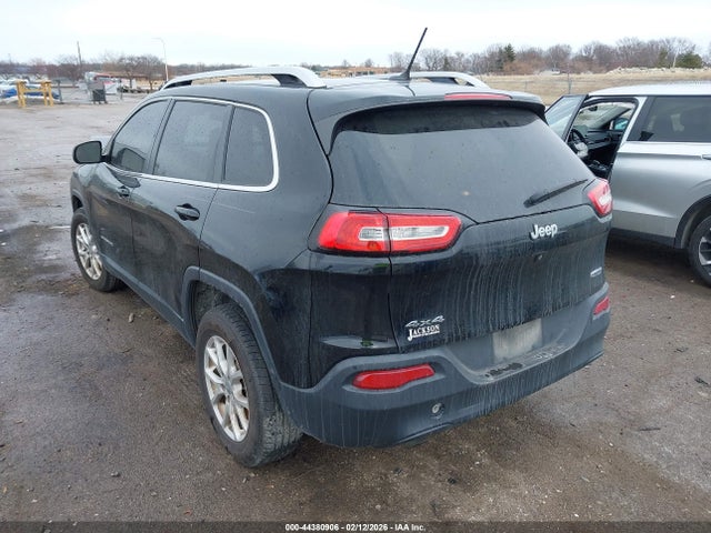 2018 JEEP CHEROKEE 1C4PJMCB6JD520570 Photo 2