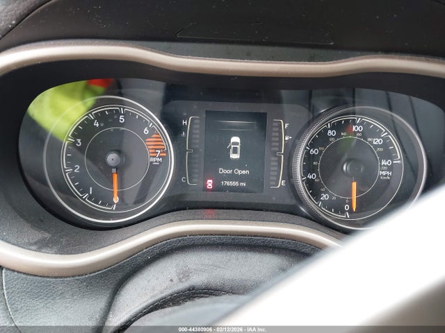 2018 JEEP CHEROKEE 1C4PJMCB6JD520570 Photo 6