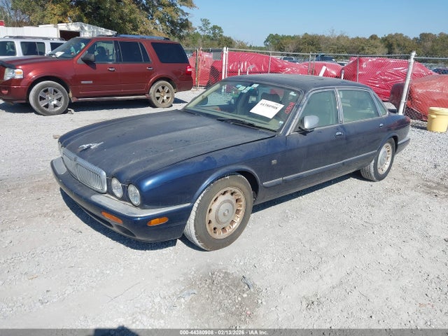 1998 JAGUAR XJ8 SAJKX6244WC843747 Photo 1