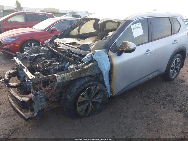 5N1AT3BA9MC832665 Nissan Rogue Sv Fwd