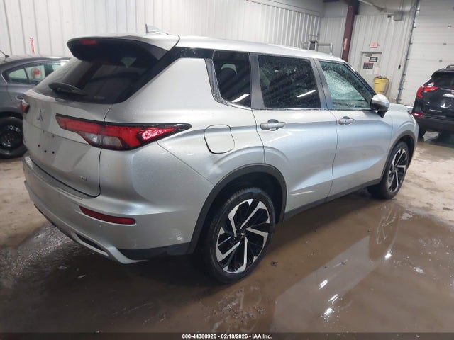 2024 MITSUBISHI OUTLANDER JA4J4VA88RZ081486 Photo 3