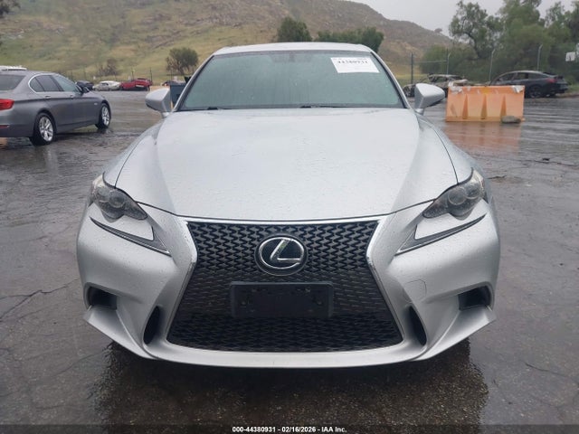 JTHBA1D27G5018398 Lexus IS 200T