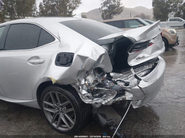 2016 LEXUS IS 200T JTHBA1D27G5018398 Photo 5
