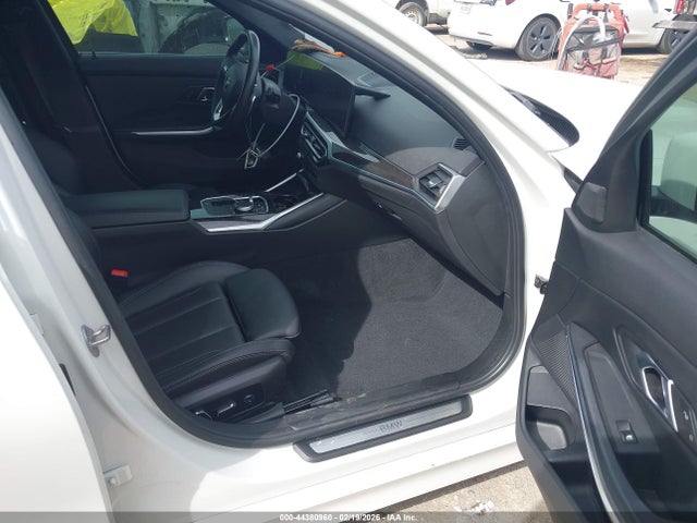 Продаж на аукціоні авто 2024 Bmw 330i, vin: 3MW69FF06R8D95618, номер лоту: 44380960