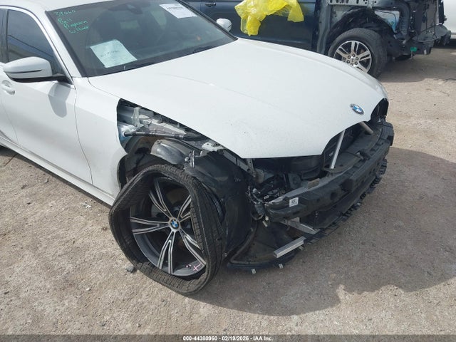 Продаж на аукціоні авто 2024 Bmw 330i, vin: 3MW69FF06R8D95618, номер лоту: 44380960