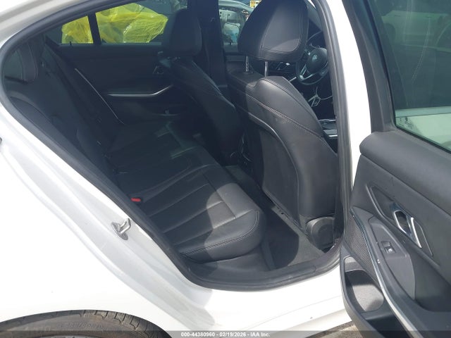 Продаж на аукціоні авто 2024 Bmw 330i, vin: 3MW69FF06R8D95618, номер лоту: 44380960