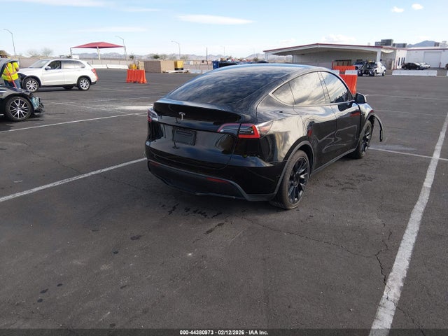 2021 TESLA MODEL Y 5YJYGDED3MF126216 Photo 3