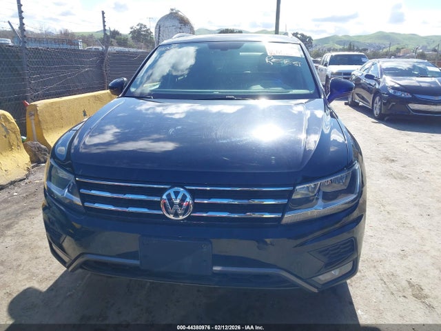 3VV3B7AX3JM110679 Volkswagen Tiguan 2.0t Se/2.0t Sel