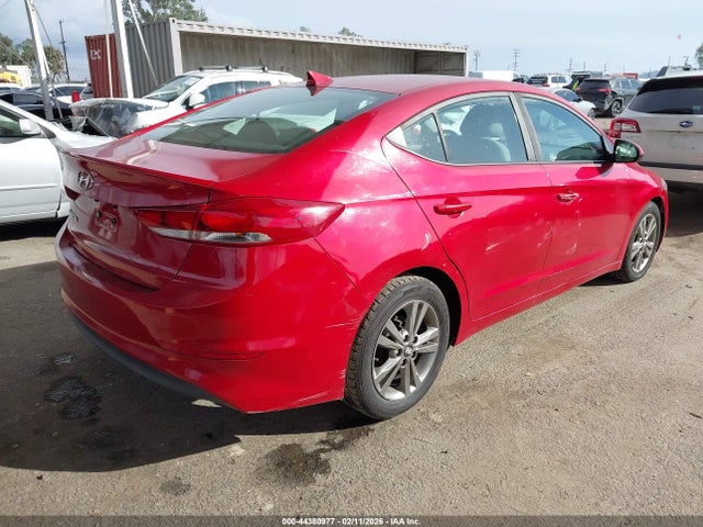 5NPD84LF0HH032592 Hyundai ELANTRA SE