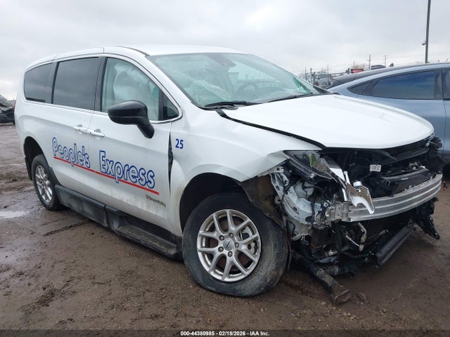 Продаж на аукціоні авто 2024 Chrysler Voyager Lx, vin: 2C4RC1CG6RR157936, номер лоту: 44380985
