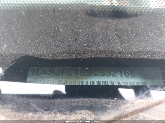 2013 JEEP GRAND CHEROKEE 1C4RJFCT9DC532168 Photo 8