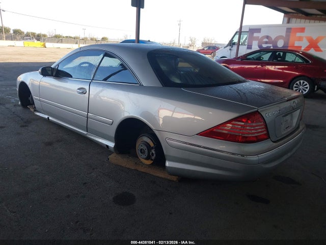 2004 MERCEDES-BENZ CL 500 WDBPJ75J44A043342 Photo 2