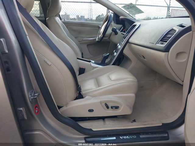 2015 VOLVO XC60 YV440MDK0F2709087 Photo 4