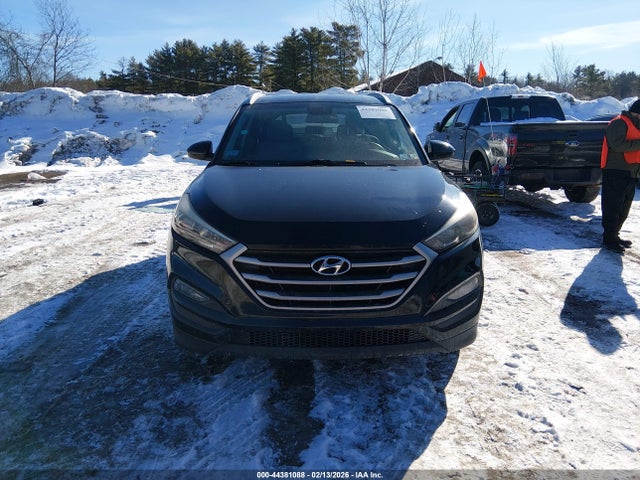 KM8J33A46HU265715 Hyundai TUCSON SE