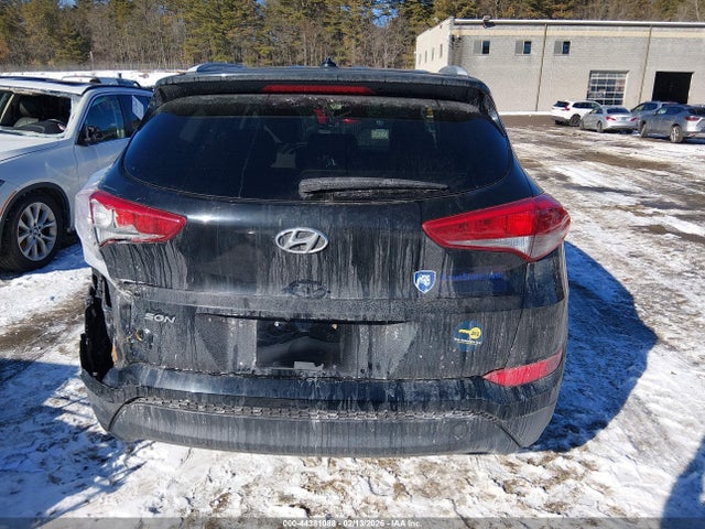 KM8J33A46HU265715 Hyundai TUCSON SE