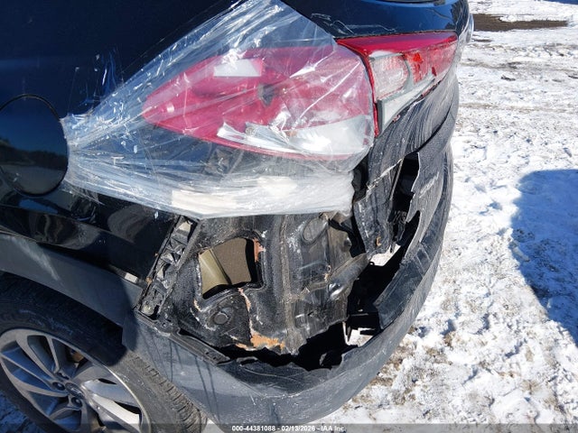 KM8J33A46HU265715 Hyundai TUCSON SE