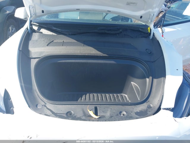 2024 TESLA MODEL Y 7SAYGDED3RF093468 Photo 9