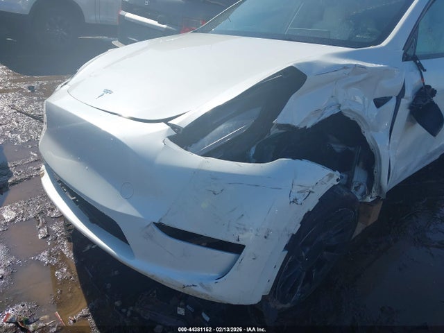 2024 TESLA MODEL Y 7SAYGDED3RF093468 Photo 5