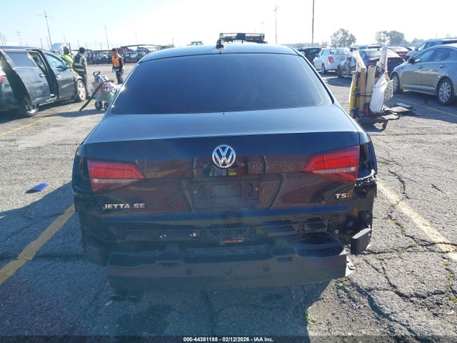 3VWDB7AJ6JM263486 Volkswagen Jetta 1.4t Se/1.4t Wolfsburg Edition