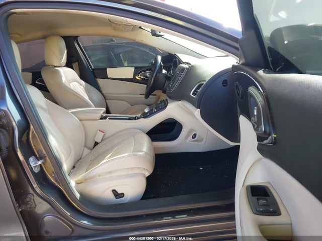 Продаж на аукціоні авто 2015 Chrysler 200 C, vin: 1C3CCCCB9FN545603, номер лоту: 44381200