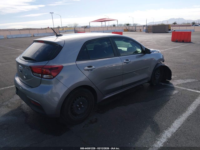 3KPA25ADXNE436026 KIA Rio 5-door S