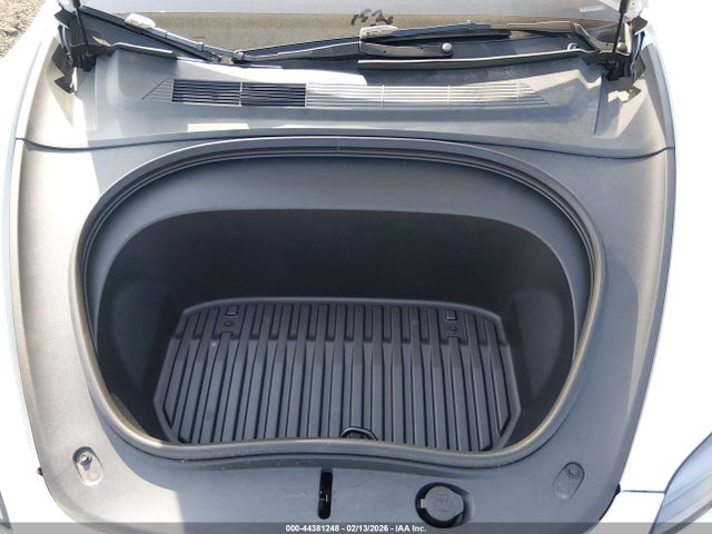 2025 TESLA MODEL 3 5YJ3E1EB3SF888438 Photo 9