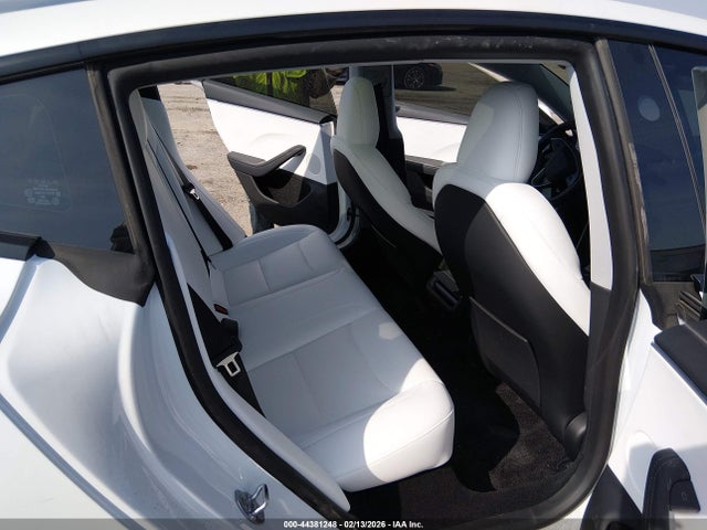 2025 TESLA MODEL 3 5YJ3E1EB3SF888438 Photo 7