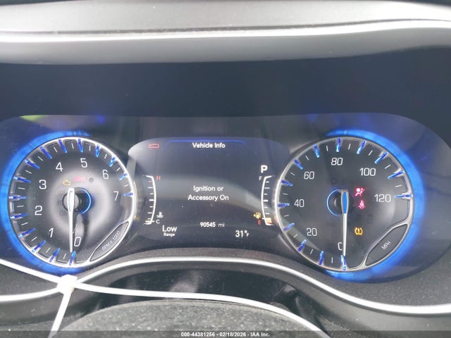 Продажа на аукционе авто 2022 Chrysler Pacifica Touring L, vin: 2C4RC1BG8NR111245, номер лота: 44381256