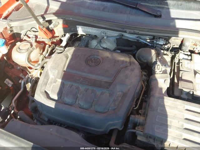 44381270 :رقم المزاد ، 3VV2B7AX5JM184813 vin ، 2018 Volkswagen Tiguan 2.0t Se/2.0t Sel مزاد بيع