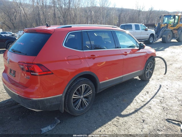 44381270 :رقم المزاد ، 3VV2B7AX5JM184813 vin ، 2018 Volkswagen Tiguan 2.0t Se/2.0t Sel مزاد بيع