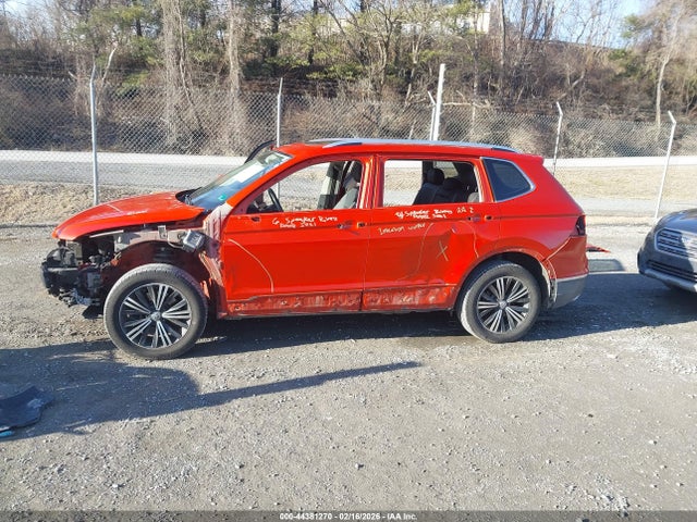 44381270 :رقم المزاد ، 3VV2B7AX5JM184813 vin ، 2018 Volkswagen Tiguan 2.0t Se/2.0t Sel مزاد بيع