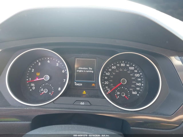 44381270 :رقم المزاد ، 3VV2B7AX5JM184813 vin ، 2018 Volkswagen Tiguan 2.0t Se/2.0t Sel مزاد بيع