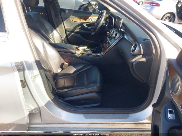 44381272 :رقم المزاد ، 55SWF4KB2FU005434 vin ، 2015 Mercedes-benz C-class C 300 مزاد بيع