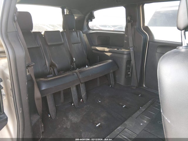 2C4RDGEG5ER151097 Dodge Grand Caravan R/t