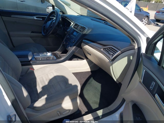 3FA6P0H79JR212720 Ford FUSION SE