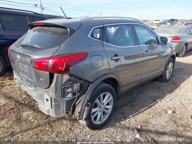 JN1BJ1CP2JW152917 Nissan Rogue Sport Sv