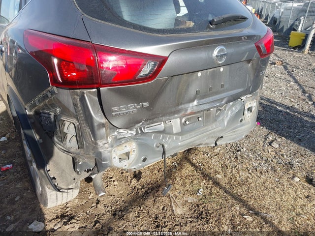 JN1BJ1CP2JW152917 Nissan Rogue Sport Sv
