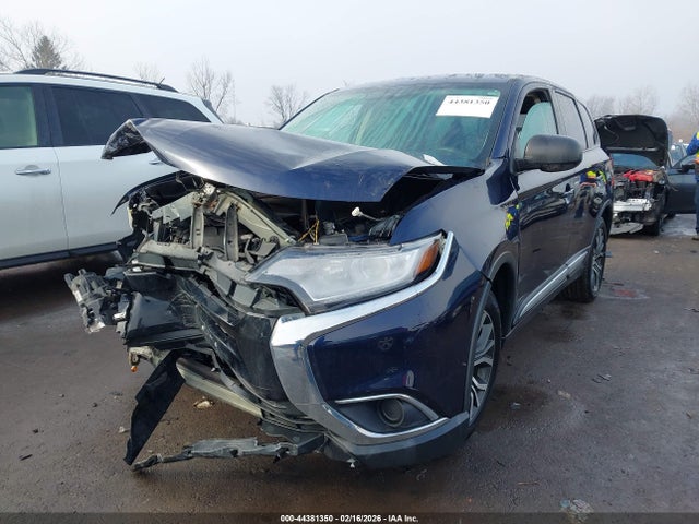 2018 MITSUBISHI OUTLANDER JA4AZ3A3XJZ058628 Photo 1