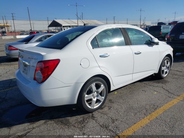 1G1JE5SB0G4141583 Chevrolet Sonic Ltz Auto