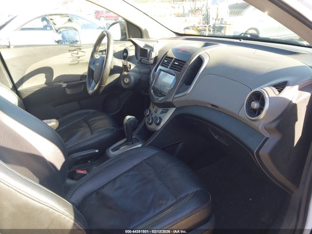 1G1JE5SB0G4141583 Chevrolet Sonic Ltz Auto