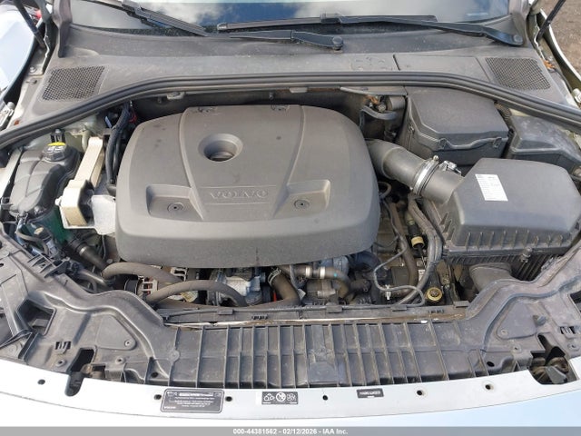 44381562 :رقم المزاد ، YV140MTL9J2456528 vin ، 2018 Volvo S60 T5 Dynamic مزاد بيع