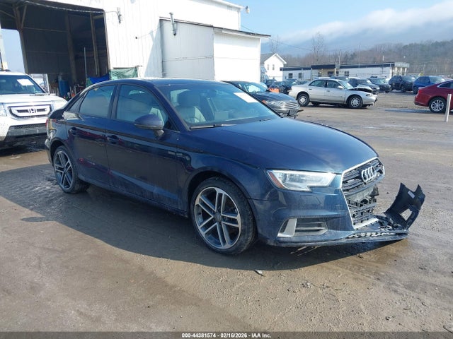 2017 AUDI A3 WAUB8GFFXH1012956 Photo 0